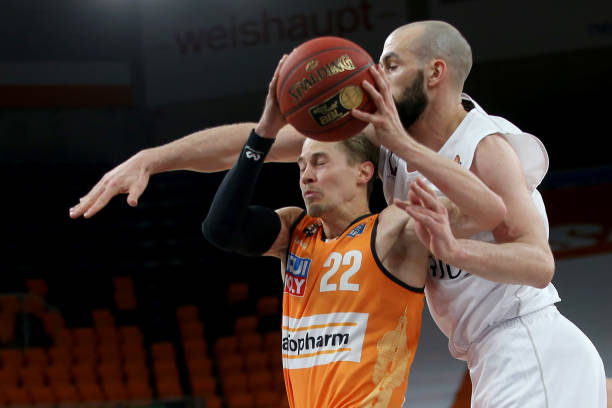 了坚实的基 了坚实的基