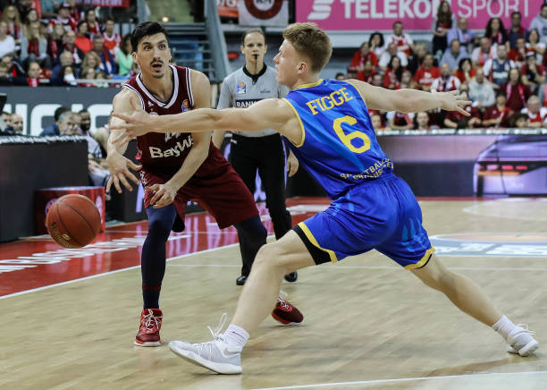 体现出他惊 体现出他惊