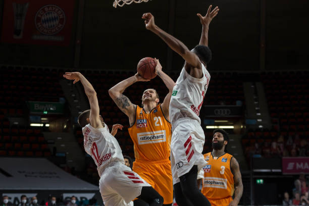 的比赛中逐 的比赛中逐